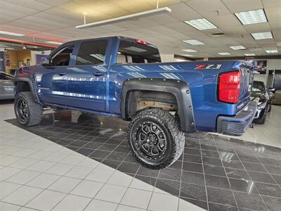 2018 Chevrolet Silverado 1500 LT-CREW CAB-4X4 - Photo 4 - Hamilton, OH 45015