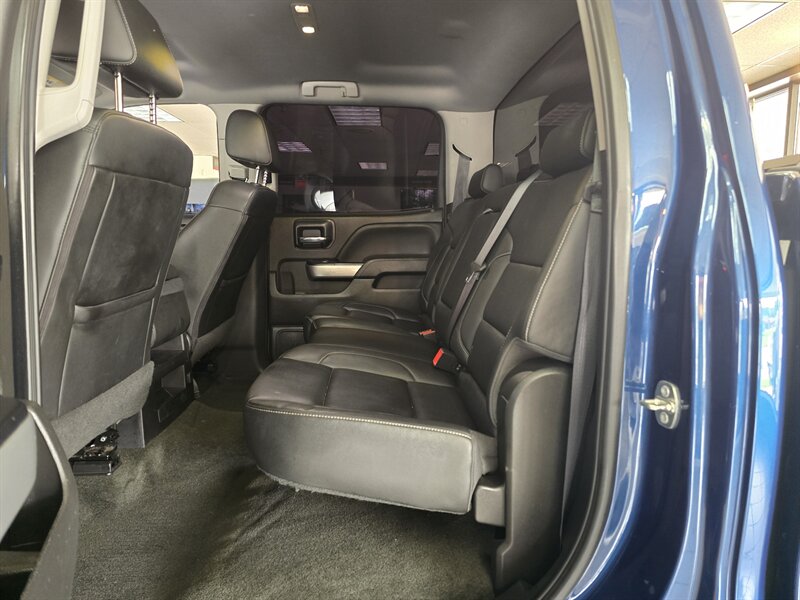 2018 Chevrolet Silverado 1500 LT-CREW CAB-4X4 - Photo 11 - Hamilton, OH 45015