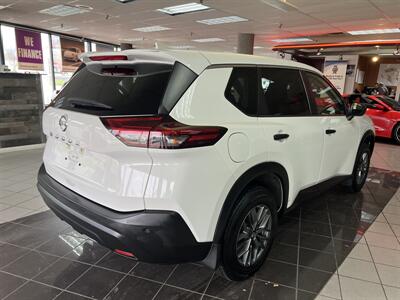 2021 Nissan Rogue S 4DR SEDAN - Photo 6 - Hamilton, OH 45015