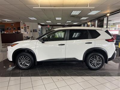 2021 Nissan Rogue S 4DR SEDAN - Photo 2 - Hamilton, OH 45015