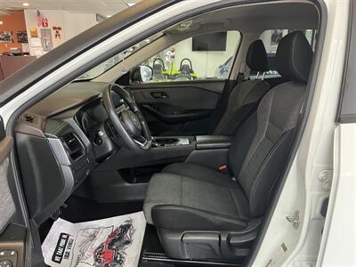 2021 Nissan Rogue S 4DR SEDAN - Photo 9 - Hamilton, OH 45015