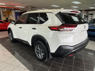 2021 Nissan Rogue S 4DR SEDAN - Photo 8 - Hamilton, OH 45015