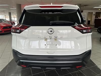 2021 Nissan Rogue S 4DR SEDAN - Photo 7 - Hamilton, OH 45015