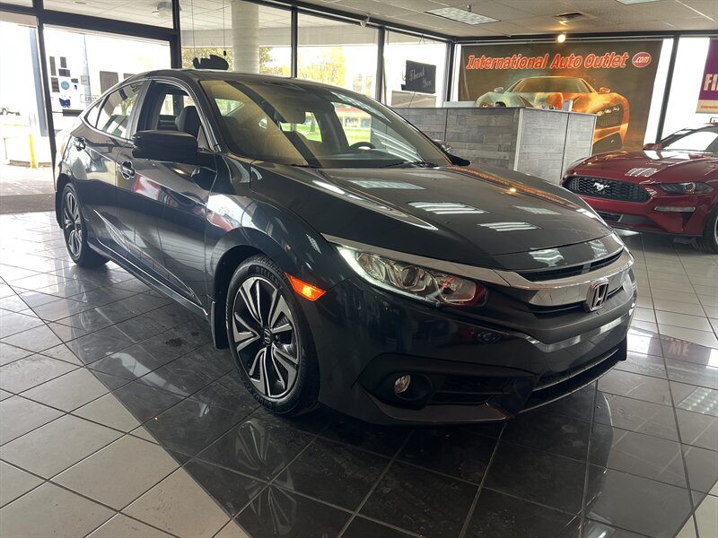 2018 Honda Civic EX-T photo 3