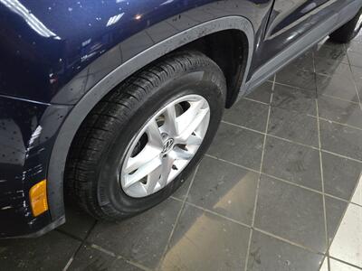 2011 Volkswagen Tiguan S 4DR SUV   - Photo 35 - Hamilton, OH 45015