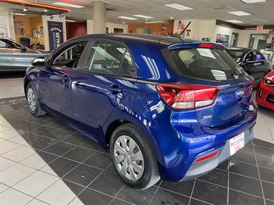2020 Kia Rio S 5-DOOR WAGON   - Photo 8 - Hamilton, OH 45015