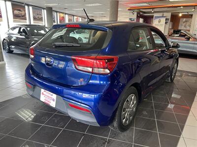 2020 Kia Rio S 5-DOOR WAGON   - Photo 6 - Hamilton, OH 45015