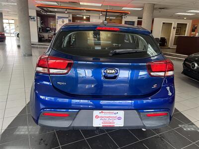 2020 Kia Rio S 5-DOOR WAGON   - Photo 7 - Hamilton, OH 45015