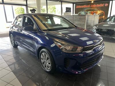 2020 Kia Rio S 5-DOOR WAGON   - Photo 4 - Hamilton, OH 45015
