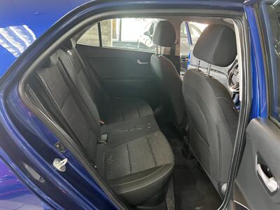 2020 Kia Rio S 5-DOOR WAGON   - Photo 21 - Hamilton, OH 45015