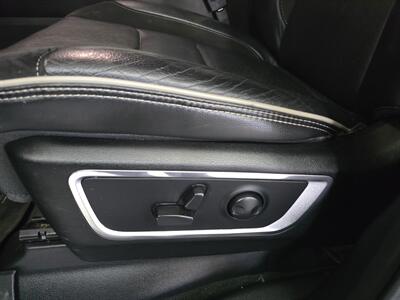 2022 RAM 1500 Laramie 4DR CREW CAB 4X4/V8   - Photo 21 - Hamilton, OH 45015