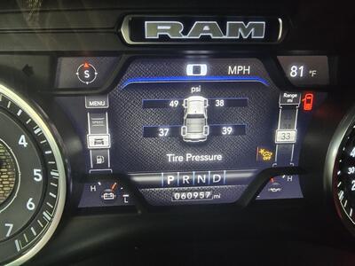 2022 RAM 1500 Laramie 4DR CREW CAB 4X4/V8   - Photo 29 - Hamilton, OH 45015