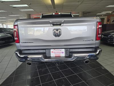 2022 RAM 1500 Laramie 4DR CREW CAB 4X4/V8   - Photo 5 - Hamilton, OH 45015