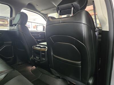 2022 RAM 1500 Laramie 4DR CREW CAB 4X4/V8   - Photo 17 - Hamilton, OH 45015