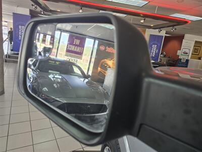 2022 RAM 1500 Laramie 4DR CREW CAB 4X4/V8   - Photo 19 - Hamilton, OH 45015