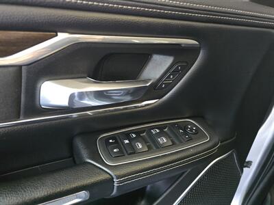 2022 RAM 1500 Laramie 4DR CREW CAB 4X4/V8   - Photo 20 - Hamilton, OH 45015