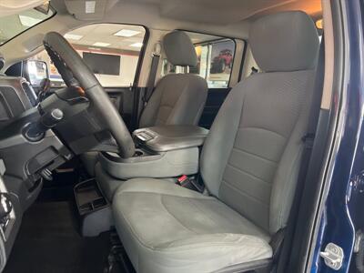 2013 RAM 1500 TRADESMAN 4DR CREW CAB 4X4   - Photo 10 - Hamilton, OH 45015