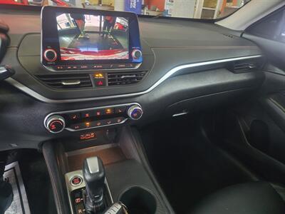 2019 Nissan Altima 2.5 SR   - Photo 22 - Hamilton, OH 45015