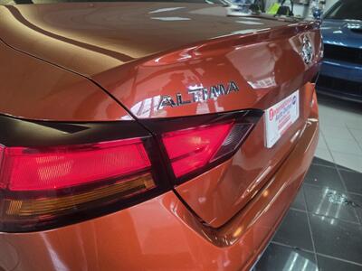 2019 Nissan Altima 2.5 SR   - Photo 26 - Hamilton, OH 45015