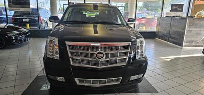 2011 Cadillac Escalade ESV Platinum Edition 4DR SUV AWD   - Photo 3 - Hamilton, OH 45015