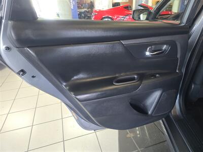 2018 Nissan Altima 2.5 S   - Photo 10 - Hamilton, OH 45015