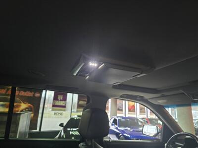 2015 Chevrolet Suburban LTZ  4DR SUV  4X4   - Photo 20 - Hamilton, OH 45015