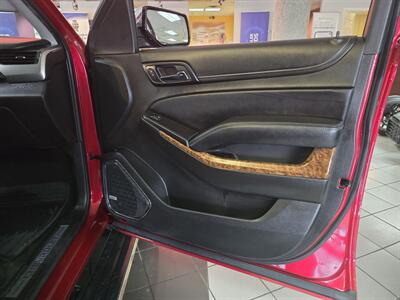 2015 Chevrolet Suburban LTZ  4DR SUV  4X4   - Photo 14 - Hamilton, OH 45015