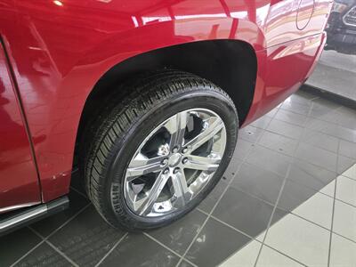 2015 Chevrolet Suburban LTZ  4DR SUV  4X4   - Photo 41 - Hamilton, OH 45015