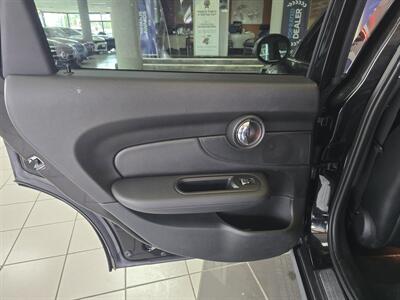 2017 MINI Clubman Cooper ALL4 4DR WAGON AWD   - Photo 10 - Hamilton, OH 45015