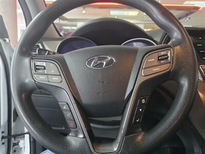 2018 Hyundai Santa Fe 2.4L   - Photo 22 - Hamilton, OH 45015