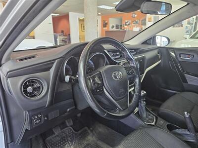 2018 Toyota Corolla Base 4DR HATCHBACK   - Photo 9 - Hamilton, OH 45015