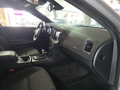 2018 Dodge Charger R/T 4DR SEDAN/HEMI   - Photo 16 - Hamilton, OH 45015