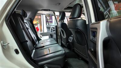 2016 Toyota 4Runner Limited 4DR SUV 4X4   - Photo 26 - Hamilton, OH 45015