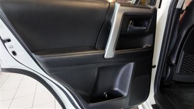 2016 Toyota 4Runner Limited 4DR SUV 4X4   - Photo 25 - Hamilton, OH 45015