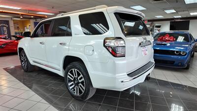 2016 Toyota 4Runner Limited 4DR SUV 4X4   - Photo 8 - Hamilton, OH 45015