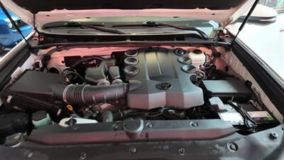 2016 Toyota 4Runner Limited 4DR SUV 4X4   - Photo 39 - Hamilton, OH 45015