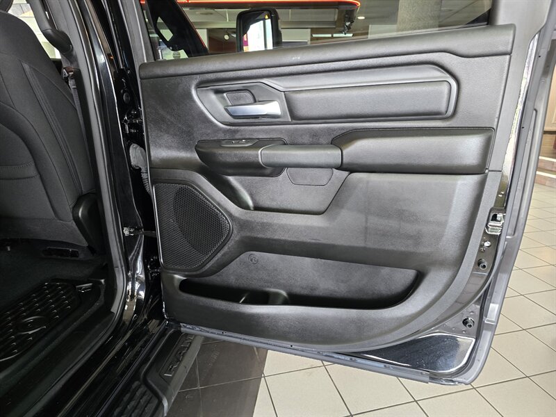 2025 RAM 1500 Tradesman 4DR CREW CAB 4X4 - Photo 15 - Hamilton, OH 45015
