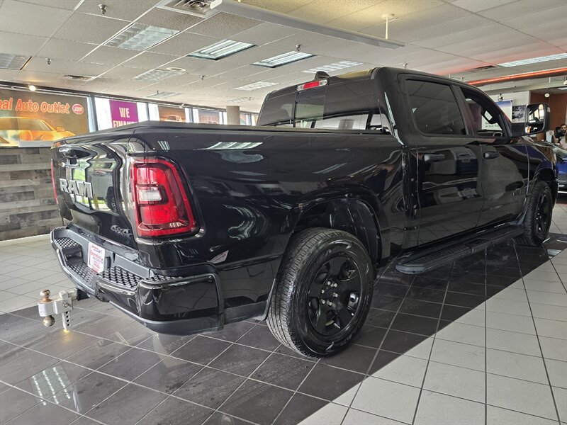 2025 RAM 1500 Tradesman 4DR CREW CAB 4X4 - Photo 4 - Hamilton, OH 45015