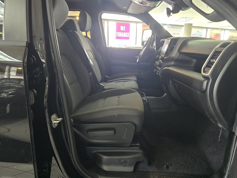 2025 RAM 1500 Tradesman 4DR CREW CAB 4X4 - Photo 14 - Hamilton, OH 45015