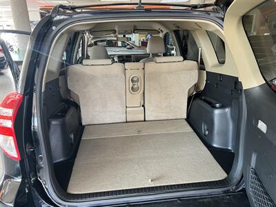 2010 Toyota RAV4 Base 4DR SUV 4X4   - Photo 20 - Hamilton, OH 45015