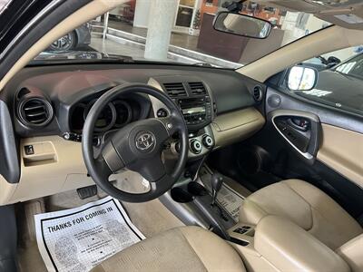 2010 Toyota RAV4 Base 4DR SUV 4X4   - Photo 11 - Hamilton, OH 45015