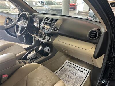 2010 Toyota RAV4 Base 4DR SUV 4X4   - Photo 25 - Hamilton, OH 45015