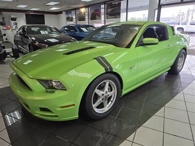 2013 Ford Mustang GT 2DR COUPE V8   - Photo 1 - Hamilton, OH 45015