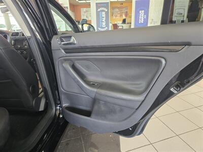 2013 Volkswagen Jetta SportWagen TDI   - Photo 15 - Hamilton, OH 45015