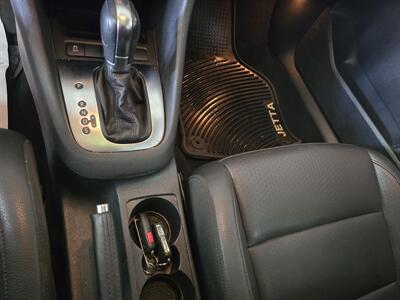 2013 Volkswagen Jetta SportWagen TDI   - Photo 17 - Hamilton, OH 45015