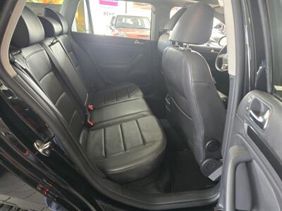 2013 Volkswagen Jetta SportWagen TDI   - Photo 16 - Hamilton, OH 45015