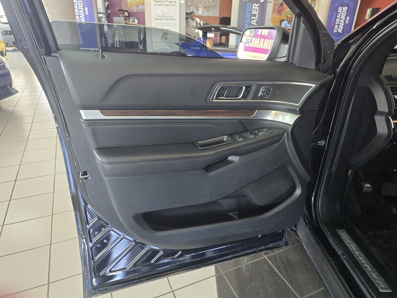 2018 Ford Explorer Limited - Photo 7 - Hamilton, OH 45015