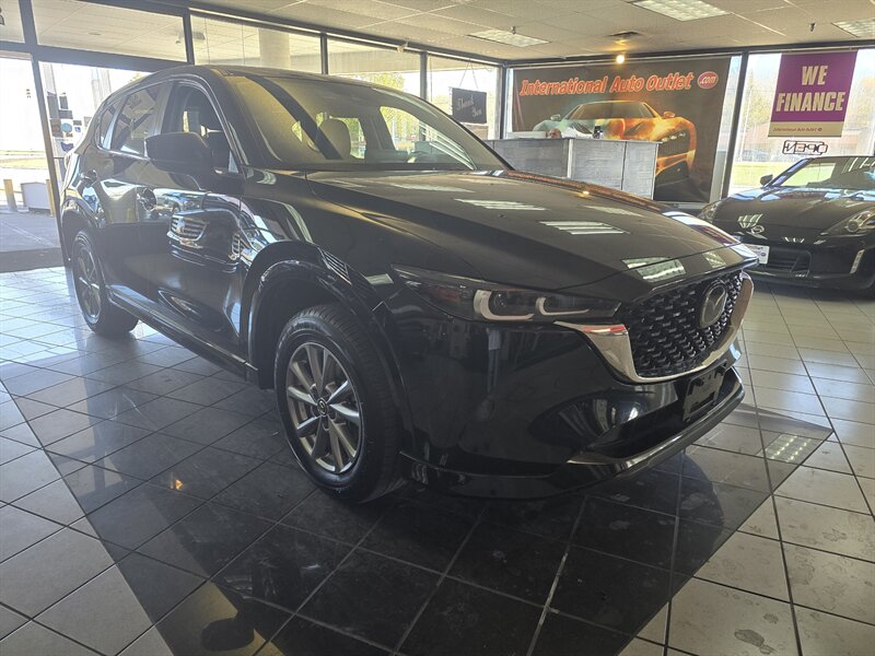 2025 Mazda CX-5 2.5 S Preferred 4DR SUV AWD - Photo 3 - Hamilton, OH 45015