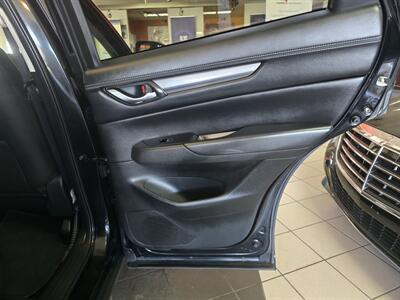 2025 Mazda CX-5 2.5 S Preferred 4DR SUV AWD - Photo 15 - Hamilton, OH 45015
