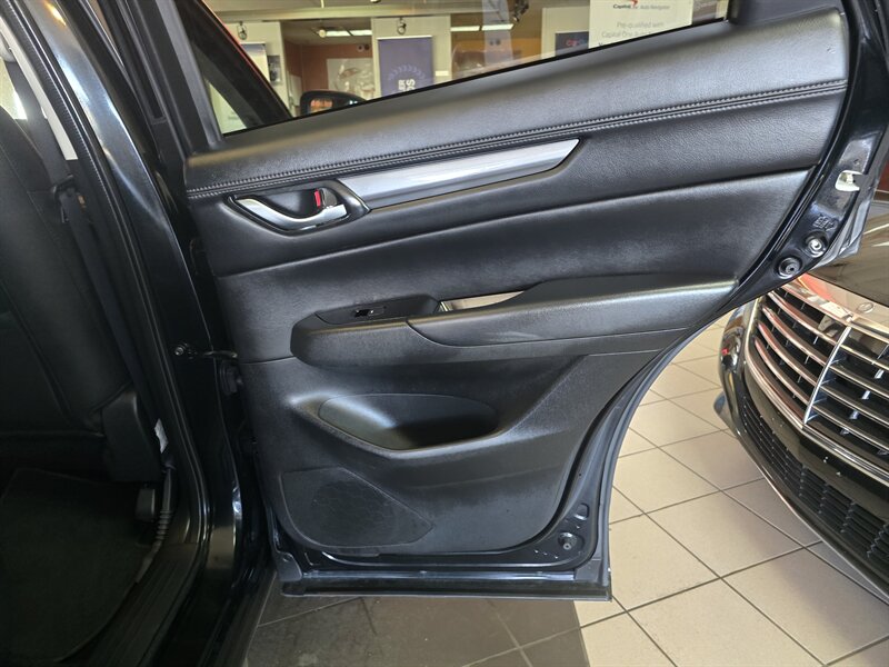 2025 Mazda CX-5 2.5 S Preferred 4DR SUV AWD - Photo 15 - Hamilton, OH 45015